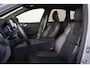 Volvo XC60 T8 Plug-in hybrid AWD Ultra Black Edition - Luchtvering - Panorama/schuifdak - IntelliSafe Assist & Surround - 360º Camera - Bowers & Wilkins audio - Adaptieve LED koplampen - Verwarmde voorstoelen, stuur & achterbank - Parkeersensoren voor & achter - Elektr. bedienb. voorstoelen met geheugen - Nappaleder - Massagefunctie - Head up display - Draadloze tel. lader - Extra getint glas - Inklapbare trekhaak - 21' LMV