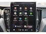 Volvo XC60 T8 Plug-in hybrid AWD Ultra Black Edition - Luchtvering - Panorama/schuifdak - IntelliSafe Assist & Surround - 360º Camera - Bowers & Wilkins audio - Adaptieve LED koplampen - Verwarmde voorstoelen, stuur & achterbank - Parkeersensoren voor & achter - Elektr. bedienb. voorstoelen met geheugen - Nappaleder - Massagefunctie - Head up display - Draadloze tel. lader - Extra getint glas - Inklapbare trekhaak - 21' LMV