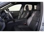 Volvo XC60 T8 Plug-in hybrid AWD Ultra Black Edition 455pk - Luchtvering - Panorama/schuifdak - IntelliSafe Assist & Surround - 360º Camera - Bowers & Wilkins audio - Adaptieve LED koplampen - Verwarmde voorstoelen, stuur & achterbank - Parkeersensoren voor & achter - Elektr. bedienb. voorstoelen met geheugen - Nappaleder - Massagefunctie - Head up display - Draadloze tel. lader - Extra getint glas - Inklapbare trekhaak - 21' LMV