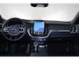 Volvo XC60 T8 Plug-in hybrid AWD Ultra Black Edition - Luchtvering - Panorama/schuifdak - IntelliSafe Assist & Surround - 360º Camera - Bowers & Wilkins audio - Adaptieve LED koplampen - Verwarmde voorstoelen, stuur & achterbank - Parkeersensoren voor & achter - Elektr. bedienb. voorstoelen met geheugen - Nappaleder - Massagefunctie - Head up display - Draadloze tel. lader - Extra getint glas - Inklapbare trekhaak - 21' LMV