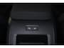 Volvo XC60 T8 Plug-in hybrid AWD Ultra Black Edition - Luchtvering - Panorama/schuifdak - IntelliSafe Assist & Surround - 360º Camera - Bowers & Wilkins audio - Adaptieve LED koplampen - Verwarmde voorstoelen, stuur & achterbank - Parkeersensoren voor & achter - Elektr. bedienb. voorstoelen met geheugen - Nappaleder - Massagefunctie - Head up display - Draadloze tel. lader - Extra getint glas - Inklapbare trekhaak - 21' LMV