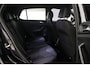 Volkswagen T-Cross R-Line 1.5 TSI 150pk DSG Automaat Trekhaak, Black style, Adaptive cruise control, LED matrix koplampen, Navigatie, Stoelverwarming