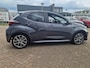 Toyota Yaris 1.5 Hybrid 130 Executive All season banden slecht 12000 km!!