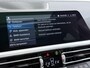 BMW 3-Serie Touring 330e High Executive M Sport interieur | Panoramadak | Trekhaak | HUD | Leder |