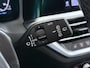 BMW 3-Serie Touring 330e High Executive M Sport interieur | Panoramadak | Trekhaak | HUD | Leder |