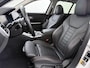 BMW 3-Serie Touring 330e High Executive M Sport interieur | Panoramadak | Trekhaak | HUD | Leder |