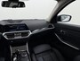 BMW 3-Serie Touring 330e High Executive M Sport interieur | Panoramadak | Trekhaak | HUD | Leder |