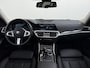BMW 3-Serie Touring 330e High Executive M Sport interieur | Panoramadak | Trekhaak | HUD | Leder |