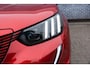 Peugeot e-2008 EV GT 50 kWh | SOH 90% | 3-Fase | Achteruitrijcamera | Parkeersensoren | Navigatie | Apple Carplay | Android Auto | Lichtmetalen Velgen 18 inch | Stoelverwarming