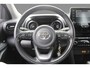 Toyota Yaris Cross 1.5 Hybrid Active 17" inch velgen l Apple carplay/ android auto | Armsteun | Elektrisch inklapbare buitenspiegels | Climate control | Achteruitrijcamera | Verwarmbare spiegel