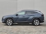 Hyundai Tucson 1.6 T-GDI PHEV Comfort 4WD / Fabrieksgarantie tot 02-2027 / Dealer onderhouden / Stuur- & Stoelverwarming / Trekgewicht 1350 kg / Achteruitrijcamera / Adaptief cruise control / Apple Carplay Android Auto / Draadloze telefoon lader / Keyless Entry/Start /