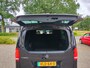 Mercedes-Benz V-klasse 300d Extra Lang DC Avantgarde Edition Prijs op aanvraag.