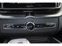 Volvo XC60 T6 Recharge AWD Plus Black Edition - Panorama/schuifdak - IntelliSafe Assist & Surround - 360º Camera - Harman/Kardon audio - Verwarmde voorstoelen, stuur & achterbank - Parkeersensoren voor & achter - Elektr. bedienb. voorstoelen met geheugen - Head up display - Draadloze tel. lader - Extra getint glas - 21' LMV