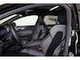 Volvo V60 T6 Recharge AWD Plus Dark - Panorama/schuifdak - IntelliSafe Assist & Surround - 360º Camera - Harman/Kardon audio - Verwarmde voorstoelen, stuur & achterbank - Parkeersensoren voor & achter - Elektr. bedienb. voorstoelen met geheugen - Head up display - Extra getint glas - 19' LMV