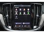 Volvo V60 T6 Recharge AWD Plus Dark - Panorama/schuifdak - IntelliSafe Assist & Surround - 360º Camera - Harman/Kardon audio - Verwarmde voorstoelen, stuur & achterbank - Parkeersensoren voor & achter - Elektr. bedienb. voorstoelen met geheugen - Head up display - Extra getint glas - 19' LMV