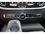 Volvo V60 T6 Recharge AWD Plus Dark - Panorama/schuifdak - IntelliSafe Assist & Surround - 360º Camera - Harman/Kardon audio - Verwarmde voorstoelen, stuur & achterbank - Parkeersensoren voor & achter - Elektr. bedienb. voorstoelen met geheugen - Head up display - Extra getint glas - 19' LMV