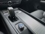 Volvo V60 2.0 B3 Autom. Edition + Camera + D-Glas + Leder + 19 inch Lmv - Facelift 2024!