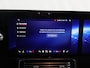 Mercedes-Benz GLB 250+ Business Solution Luxury 7p. 85.5 kWh | Panoramadak | Trekhaak | 3e zitrij | Premium pakket | Night Pakket | Superscreen |
