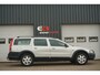 Volvo XC70 2.5 T Comfort Line | TREKHAAK | STOELVERWARMING | NAVI |