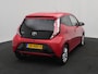 Toyota Aygo 1.0 VVT-i x | Dealer Onderhouden | Achteruitrijcamera | Licht Metaal | Onderweg-naar-dealer
