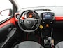 Toyota Aygo 1.0 VVT-i x | Dealer Onderhouden | Achteruitrijcamera | Licht Metaal | Onderweg-naar-dealer