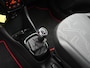 Toyota Aygo 1.0 VVT-i x | Dealer Onderhouden | Achteruitrijcamera | Licht Metaal | Onderweg-naar-dealer