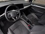 Volkswagen Golf 1.0 eTSI Life | 17"| Sportstoelen | Led Plus | Privacy | Inteface Comf | Licht & Zicht