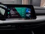 Volkswagen Golf 1.0 eTSI Life | 17"| Sportstoelen | Led Plus | Privacy | Inteface Comf | Licht & Zicht