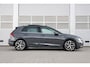 Volkswagen Golf 1.5 eTSI 150pk DSG Style | Panoramadak | Achteruitrijcamera | Dodehoeksensor | Stoelverwarming | Navigatie