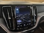 Volvo XC60 2.0 B5 Momentum Exclusive | BLIS | Panoramadak | Harman Kardon | Cruise control | Keyless entry / start |