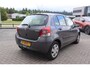 Toyota Yaris 1.3 VVT-i COMFORT 5-DEURS AIRCO TREKHAAK METALLIC-LAK NL-AUTO