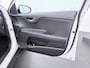 Kia Stonic 1.0 T-GDi MHEV DynamicLine - Apple Carplay/ Android Auto - Cruise Control - Airco - Achteruitrijcamera - Fabrieksgarantie tot 02-2032 of 150.000km
