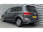 Volkswagen Touran 1.5 TSI 150PK 7-ZITS HIGHLINE BUSINESS R AUTOMAAT / NAVI / LEDER / CLIMA / FULL-LED / PDC / 18" LMV / AFN. TREKHAAK / BLUETOOTH / CRUISECONTROL !!