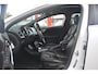Volvo V40 2.0 D2 Summum Ocean race | Navigatie | Panoramadak | Camera | Clima | DAB+ |
