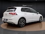 Volkswagen Golf 1.5 eHybrid Style Edition | Pano Dak | Trekhaak | Head-up Display | Camera | ACC | Side Assist | Stuur-/Stoelverwarming | Matrix LED | 18'' |