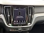 Volvo V60 2.0 T6 Plug-in hybrid AWD Plus Bright Trekhaak elektrisch wegklapbaar | All-Season banden | Apple Carplay/Android Auto|telefoonintegratie premium | Buitenspiegels elektrisch verstel- en verwarmbaar