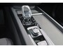 Volvo XC60 T6 Recharge AWD Plus Black Edition - Panorama/schuifdak - IntelliSafe Assist & Surround - 360º Camera - Harman/Kardon audio - Verwarmde voorstoelen, stuur & achterbank - Parkeersensoren voor & achter - Elektr. bedienb. voorstoelen met geheugen - Head up display - Draadloze tel. lader - Extra getint glas - 21' LMV