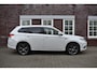 Mitsubishi Outlander 2.0 PHEV Business Edition Wij zijn op afspraak geopend! Graag bellen voor uw komst.