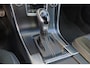 Volvo XC60 T5 R-Design - Panoramisch schuif-/kanteldak - Xenon-koplampen - Adaptive Cruise Control - Parkeerverwarming - Lederen bekleding - Verwarmbare voorstoelen - Elek. bedienbare voorstoelen - Keyless - Parkeersensoren - Parkeercamera - Gelaagde zijruiten - 20' LMV - trekhaak