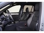 Volvo XC90 T8 Recharge AWD Ultra Dark Exec. Ed. - Luchtvering - Panorama/schuifdak - IntelliSafe Assist & Surround - 360º Camera - Bowers & Wilkins audio - Adaptieve LED koplampen - Verwarmde voorstoelen, stuur & achterbank - Parkeersensoren voor & achter - Elektr. bedienb. voorstoelen met geheugen - Geventileerde voorstoelen - Head up display - Draadloze tel. lader - Extra getint glas - Inklapbare trekhaak - 22' LMV