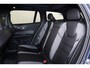 Volvo V60 T6 Recharge AWD Plus Dark - Panorama/schuifdak - IntelliSafe Assist & Surround - 360º Camera - Harman/Kardon audio - Verwarmde voorstoelen, stuur & achterbank - Parkeersensoren voor & achter - Elektr. bedienb. voorstoelen met geheugen - Head up display - Extra getint glas - 19' LMV