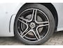 Mercedes-Benz B-klasse B 250 e Business Solution AMG | Distronic | Achteruitrijcamera | Panoramadak | Stoelverwarming voor | Spiegelpakket | Nightpakket