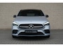 Mercedes-Benz B-klasse B 250 e Business Solution AMG | Distronic | Achteruitrijcamera | Panoramadak | Stoelverwarming voor | Spiegelpakket | Nightpakket
