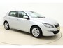 Peugeot 308 1.2 PureTech Active | Leren stuur | Cruise control | Climate control | Lichtmetalen velgen 16" | Regensensor | Climate control | Parkeersensoren | Trekhaak | Navigatie | Stuurbediening | Audio instalatiesysteem