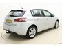 Peugeot 308 1.2 PureTech Active | Leren stuur | Cruise control | Climate control | Lichtmetalen velgen 16" | Regensensor | Climate control | Parkeersensoren | Trekhaak | Navigatie | Stuurbediening | Audio instalatiesysteem