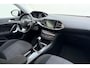 Peugeot 308 1.2 PureTech Active | Leren stuur | Cruise control | Climate control | Lichtmetalen velgen 16" | Regensensor | Climate control | Parkeersensoren | Trekhaak | Navigatie | Stuurbediening | Audio instalatiesysteem