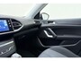 Peugeot 308 1.2 PureTech Active | Leren stuur | Cruise control | Climate control | Lichtmetalen velgen 16" | Regensensor | Climate control | Parkeersensoren | Trekhaak | Navigatie | Stuurbediening | Audio instalatiesysteem