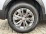 Peugeot 2008 1.2 Benzine 100 Pk. Style * Navigatie * Achteruitrij Parkeer Camera * L.M. Velgen * DAB Radio * Vingerhoets; Vierde Generatie Eersteklas Service. Al meer dan 100 jaar een begrip in de Brabantse Kempen.