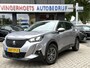 Peugeot 2008 1.2 Benzine 100 Pk. Style * Navigatie * Achteruitrij Parkeer Camera * L.M. Velgen * DAB Radio * Vingerhoets; Vierde Generatie Eersteklas Service. Al meer dan 100 jaar een begrip in de Brabantse Kempen.