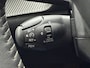 Peugeot 2008 1.2 Benzine 100 Pk. Style * Navigatie * Achteruitrij Parkeer Camera * L.M. Velgen * DAB Radio * Vingerhoets; Vierde Generatie Eersteklas Service. Al meer dan 100 jaar een begrip in de Brabantse Kempen.